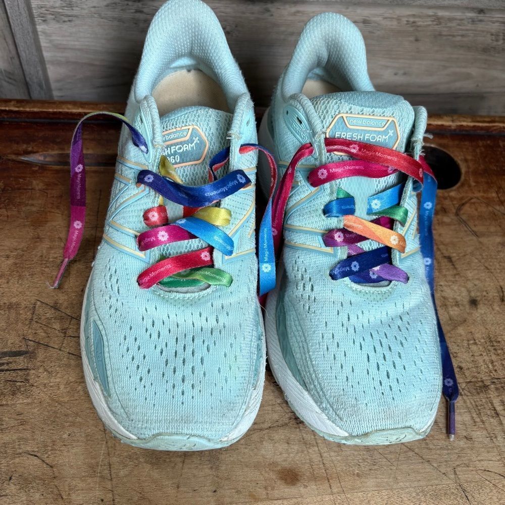 New Balance Fresh Foam 860 Women's 8 Blue Turquoise good preworn condition